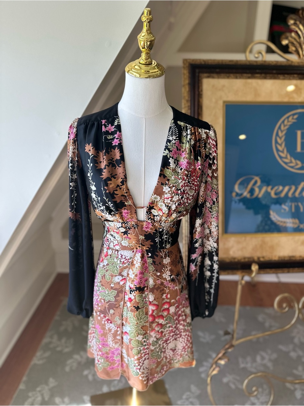 Floral Plunge V-Neck Mini Dress in Black & Blush Floral size 2